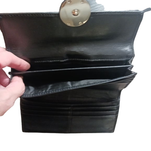 COACH Black Leather Tri-fold Wallet Unique Coach Emblem - Picture 6 of 8